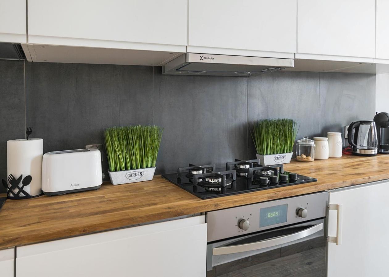 Cozy Apartment In The Centre Of Warsaw, Metro, Wi-Fi - By Hik Apartments Exterior photo